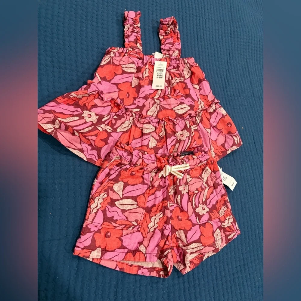 GAP toddler Floral Pink sleeveless top and bottom shorts set NWT size 3years